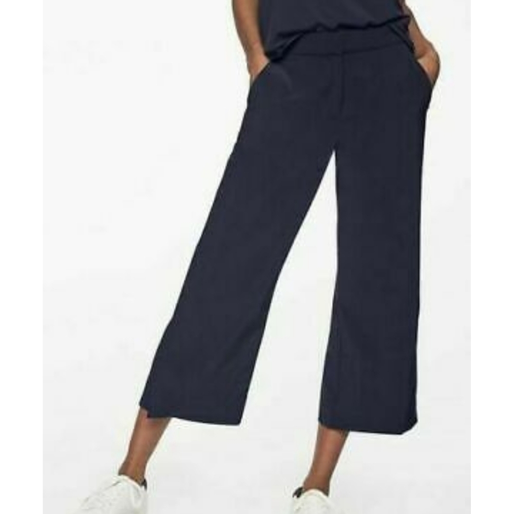 Athleta Tribeca Crop Pant